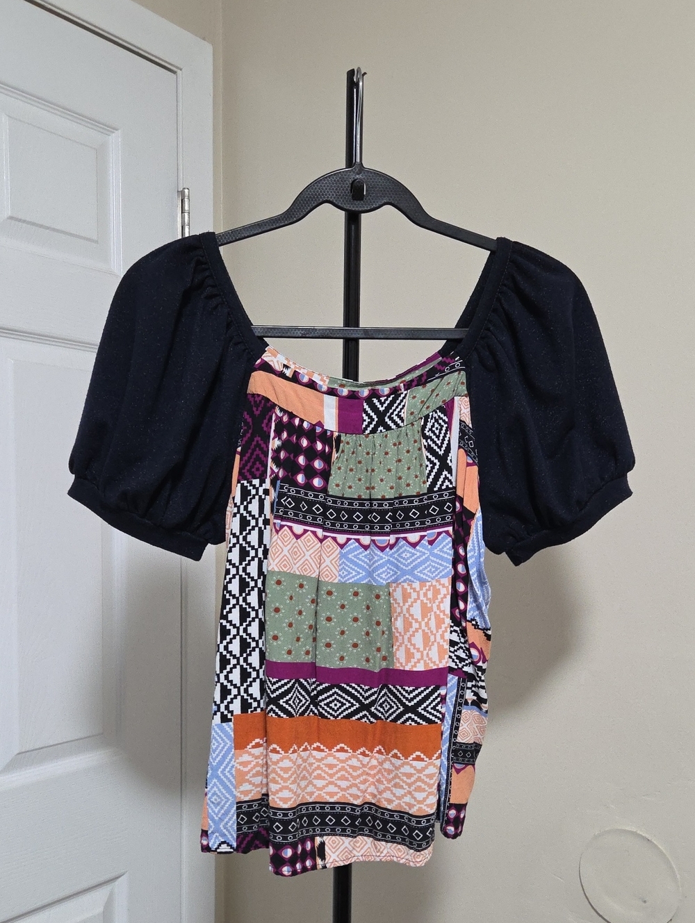 Maeve Anthropologie Patchwork Puff-Sleeve Crop Top - Black & Multicolor